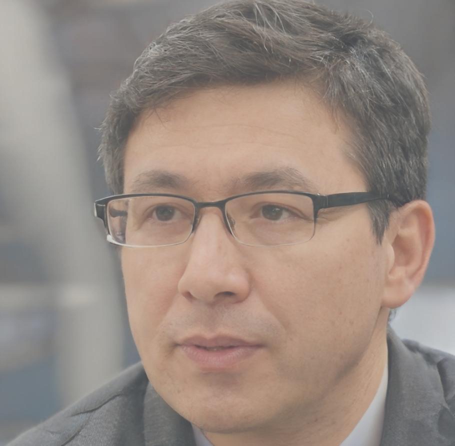 Marcus Delacroix, Business Finance Consultant